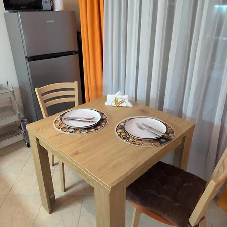 Royal Sun, Private Luxury 56 M, Pools, Mountain View Apartment *
