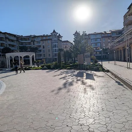 דירה Royal Sun, Private Luxury 56 M, Pools, Mountain View