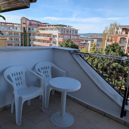Apartment Royal Sun, Private Luxury 56 M, Pools, Mountain View *